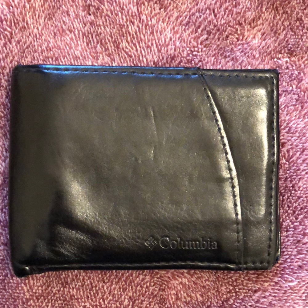 Columbia wallet